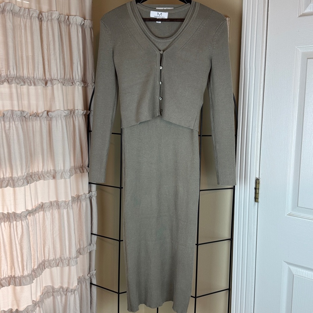 Magaschoni Ribbed Knit Dress 2 Piece Size Small Worn Once